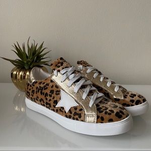 NEW Animal print sneaker